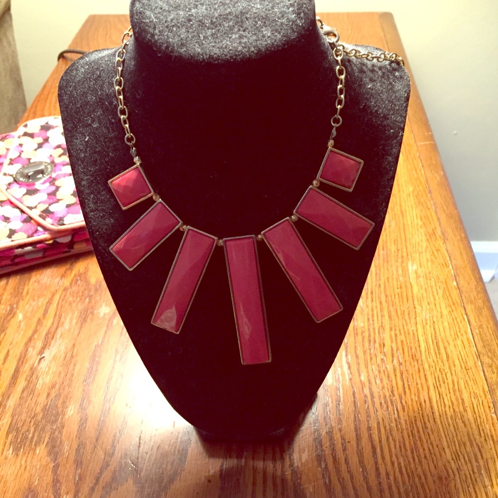 Statement necklace